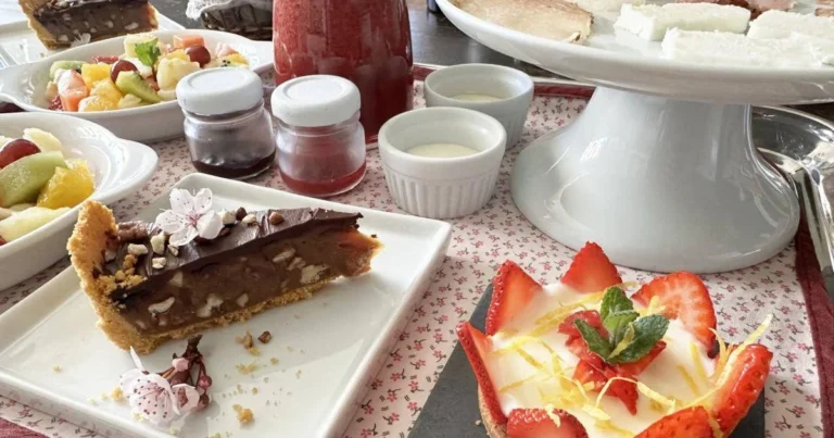 PousadaCantosEncantos-CafeDaManhaNaPousada